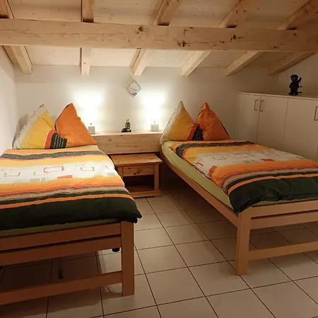 Lägenhet Lischa 3- Og Sued By Interhome